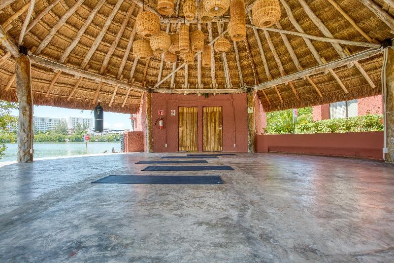 Selina Cancun Laguna Zona Hotelera Ngoại thất bức ảnh